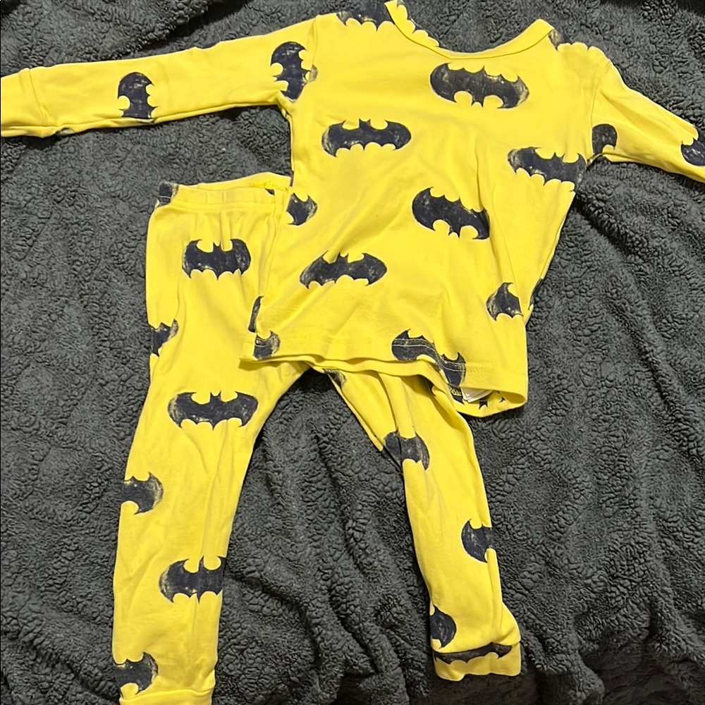 GAP Kids Yellow and Black Bat Print Matching Set-Batman